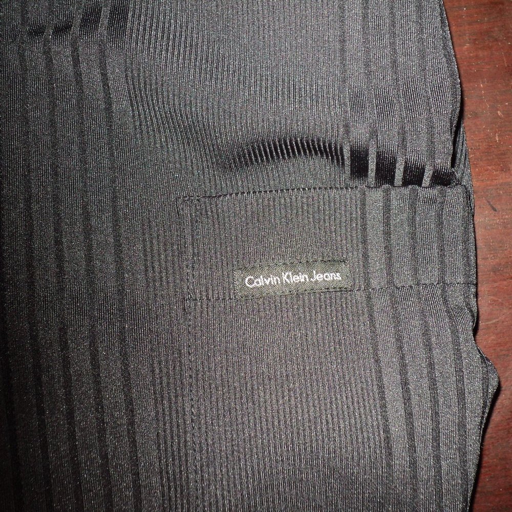 this shirt aready listed
